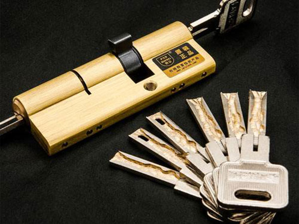 南阳24小时上门开锁公司