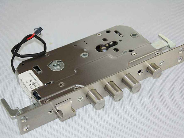 南阳24小时上门开锁公司