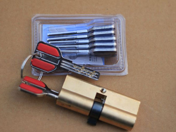 南阳24小时上门开锁公司