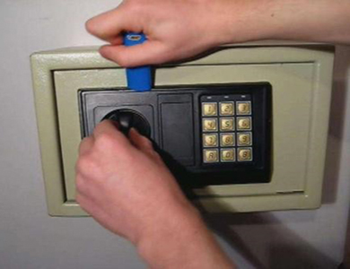 南阳24小时上门开锁公司